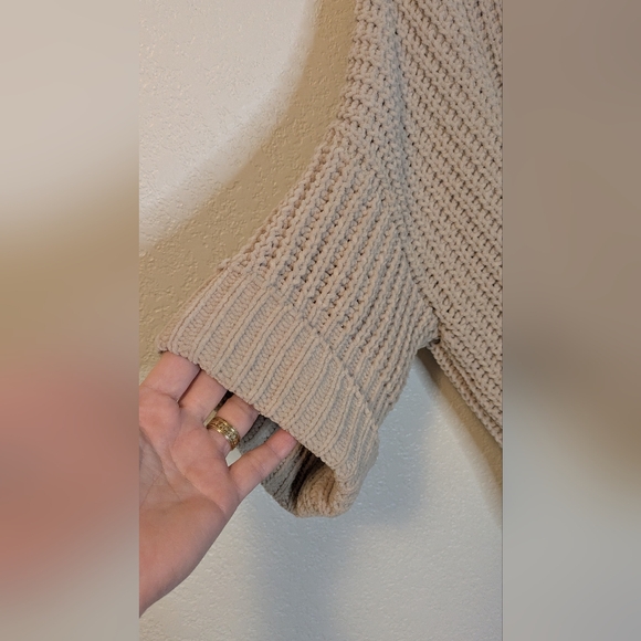 POL Short Sleeve, Chunky Knit Sweater - Picture 6 of 7